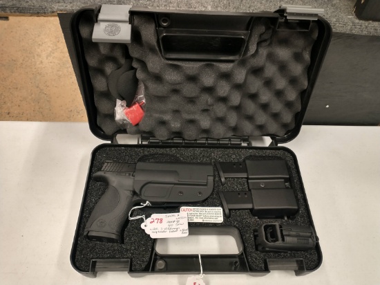 Smith & Wesson M&P 40 Carry & Range Kit 40 S&W Pistol