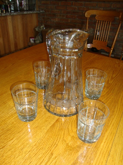 Etched glass pitcher with 4 glasses