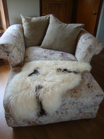 Overstuffed chair w/ottoman