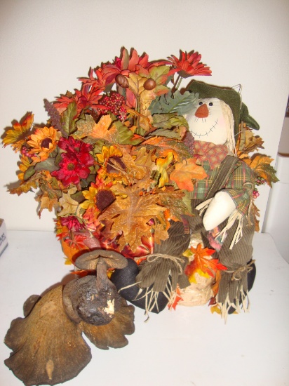 Seasonal Décor.