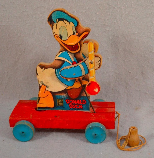 Vintage Fisher Price Donald Duck Pull Toy 432-532