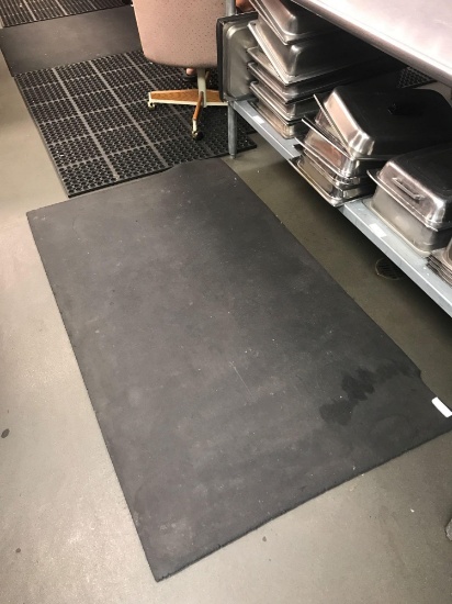 65"x38-1/2" Floor Mat