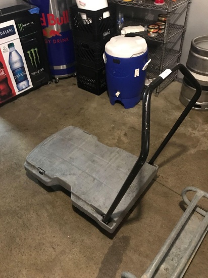 Rubbermaid Utility Cart