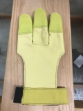 (174) Martin Archery Leather Archery Glove Medium