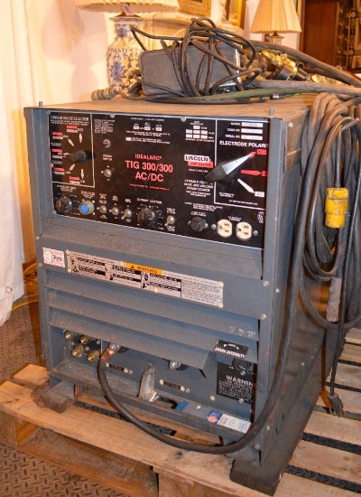 IdealArc Tig 300/300 AD/DC Arc Welder