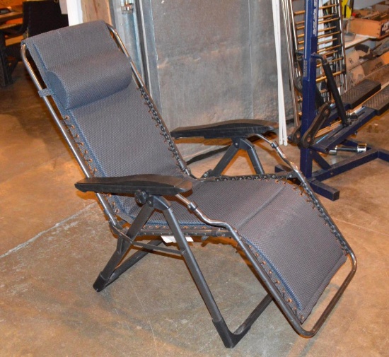 (2) Folding Beach/Lawn Chairs