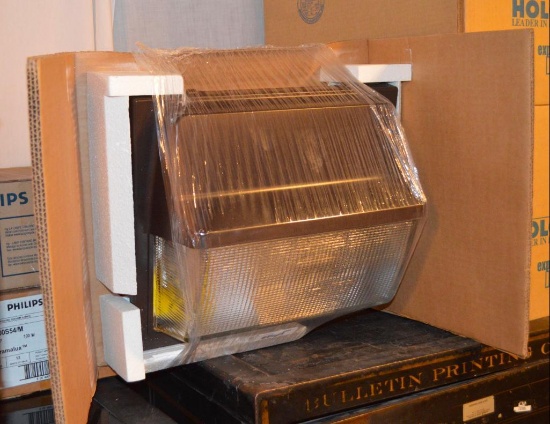 (1) Wall Pack High Sodium Holophane Light NIB