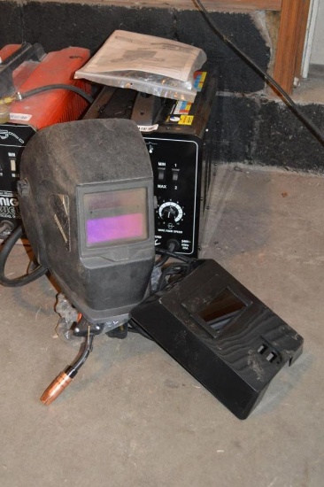 Chicago Electric Mig 170 Wire Feed Welder Like New w/ Hood