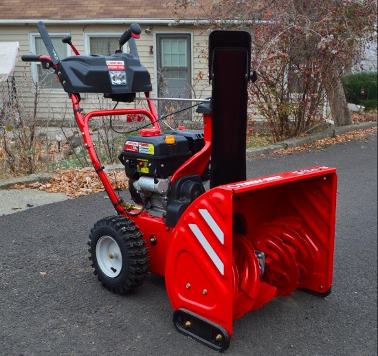 24" Troy Bilt 208cc Snowblower w/ Electric Like New Condition