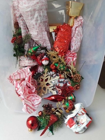 Plastic tote with christmas decoration contents