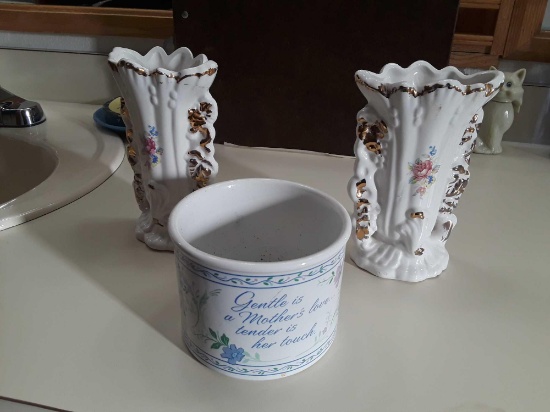 (2) decorative porcelain items (1) ceramic decorative item