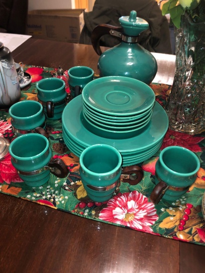 19-pc Poppy Trail By Metlox Circa 1930's