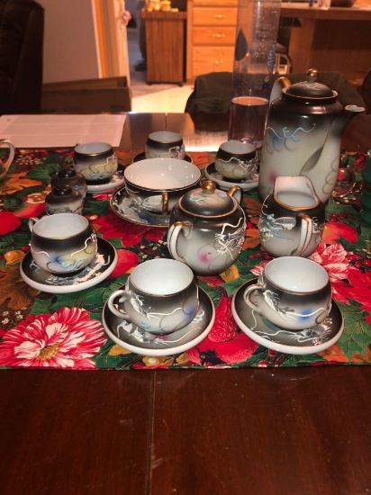 17-pc Kutani Hand Painted In Japan Tea set