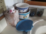 (6) bathroom items