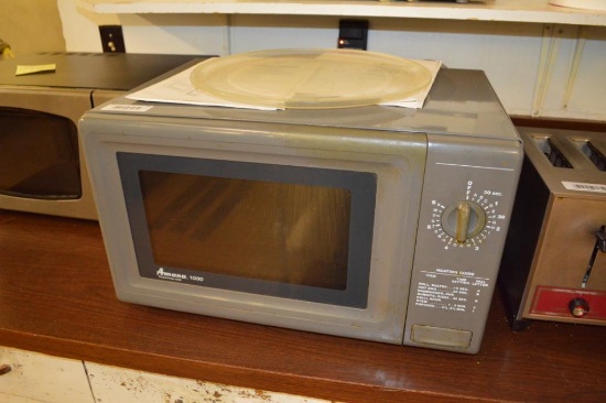 Amana 1000 Commercial Microwave