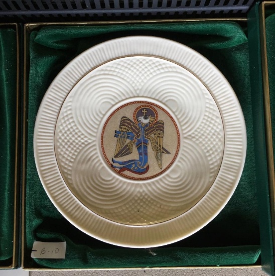 Belleek Collector Society Book of Kells- the Luke Plate w/box