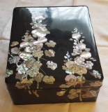 Black Lacquer Box with Mother of Pearl Inlay, Interior Tray