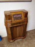 Vintage 1946 Philco Radio-Phonographic Model 115 volts, 65 watts