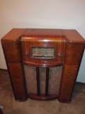 Silvertone Model 6436 Floor Model Radio, Art Deco Cabinet 105 watts, 125 volts
