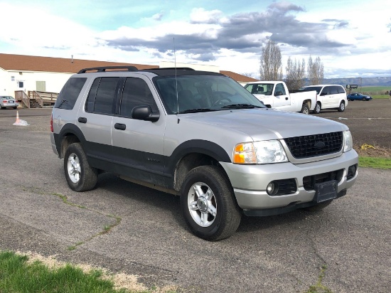 2004 Ford Explorer 4x4 SUV