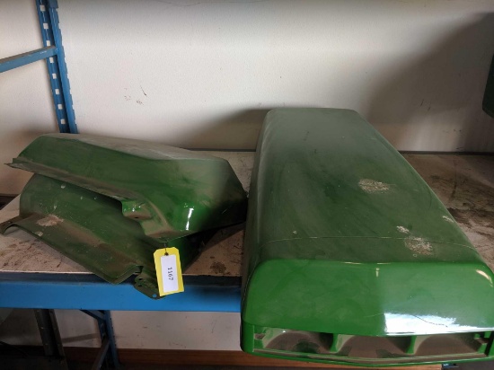 John Deere Hood & (3) Wheel wells - Unknown Tractor Type