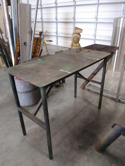 5-1/2'L x 30"W x 3'H Metal Welding Table w/ 5" Combination Vice w/ Adjustable Angle