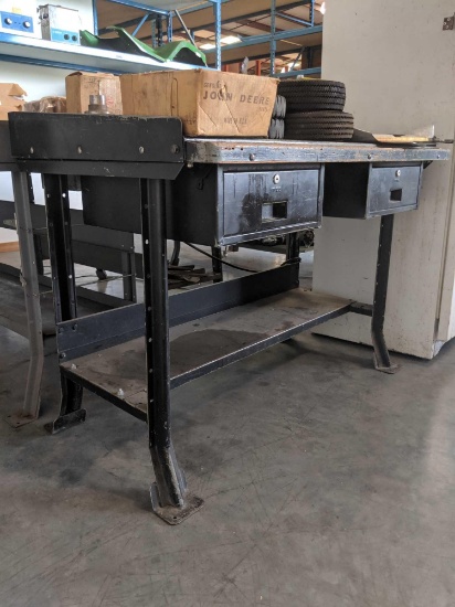 4'W x 30"D x 37-12"H Single Drawer Metal Work Bench w/ (4) 110v Power Receptacles