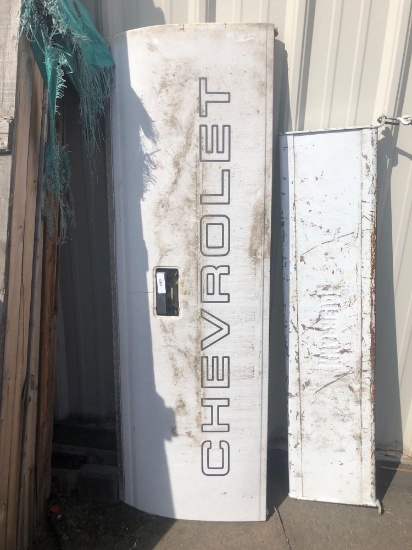 Chevy White Tailgate