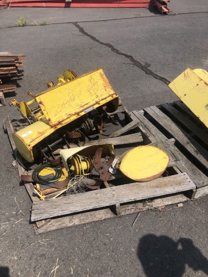 2-1/2' John Deere Roto Tiller w/ Parts