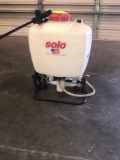 Solo 4-Gallon Backpack Sprayer