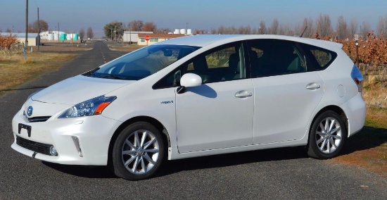 2012 Toyota Prius V Station Wagon