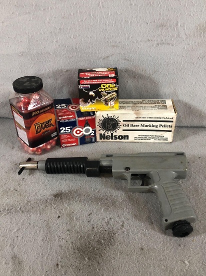 Talon CO2 Paintball Gun w/ Paintballs & CO2 Cylinders