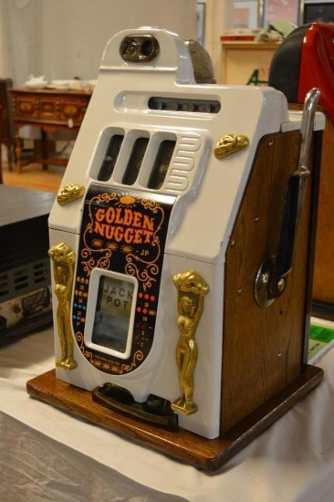 Mills Novelty 25-Cent Slot Machine