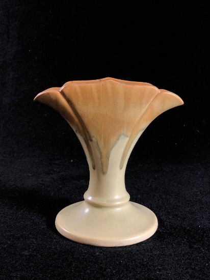 Roseville Carnelian I Tan Fan Vase
