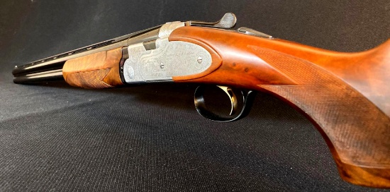 Beretta Ducks Unlimited Special Edition Model 687DU 12-Ga Over Under Break Action Shotgun w/ Case