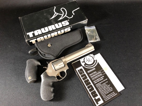 Taurus Titanium Tracker M425 5-Rnd 6-1/2" .41 Magnum Revolver w/ Original Box & Accessories