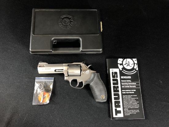 Taurus M425 Stainless Tracker 4" Barrel 5-Rnd .41 Magnum Revolver NIB