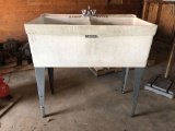 E.L Mustee & Sons Inc. Utilatwin 2-Well Utility Sink