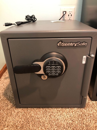 Sentry Safe SFW123GDC w/ Keypad Lock