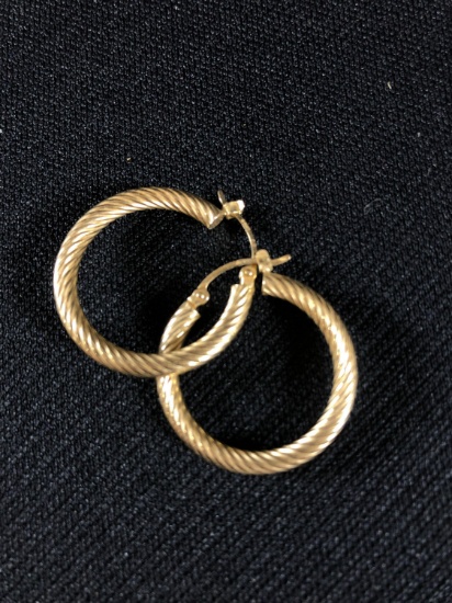 14k Yellow Gold Hoop Earrings 2.1 grams tw