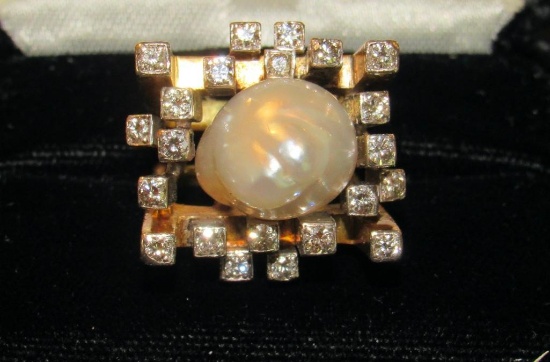 Large baroque white Pearl ring with 22 round full cut diamonds in 18k gold mount