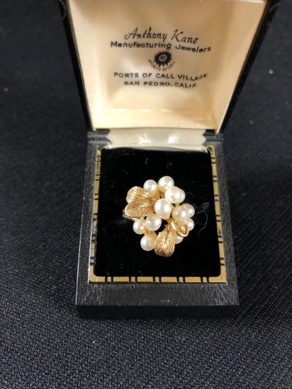 Ladies Baroque Pearl ring with 14 pearls mounted in 14 k yellow gold