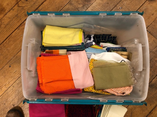 Large Lot of Linen Napkins and Pot Holders