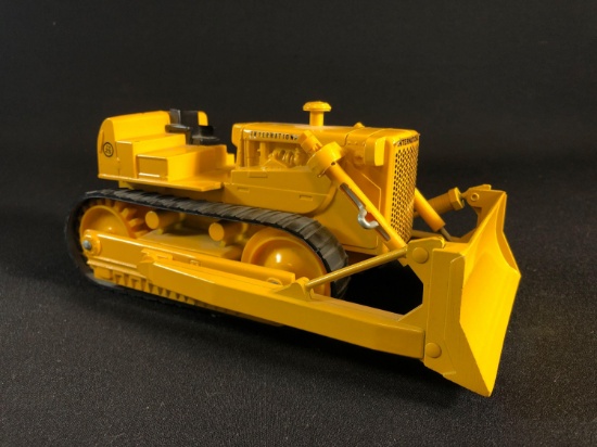 Die Cast International TD25 Bull Dozer Made By Ertl