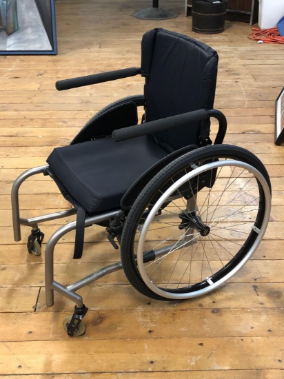 TiLite TX Folding Titanium Wheelchair sn11912252