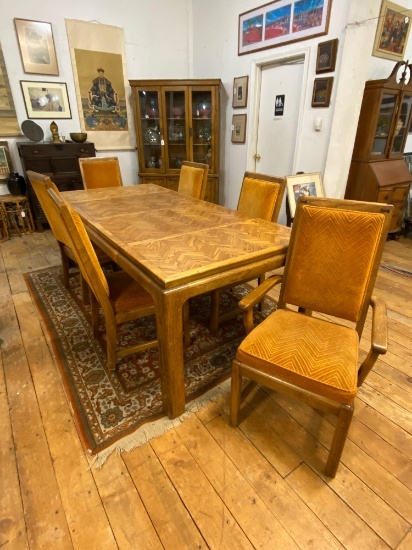 Salem House Parquet Top Dining Room Table with Two Leafs