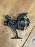 Zebco Quantum SS20 Fishing Reel (Missing Screw for Handle)
