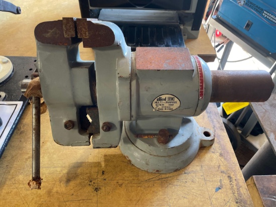 Allied 3-3/4" Bench Vice w/ Stand