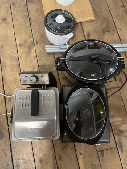 Assortment of Small Kitchen Appliances
