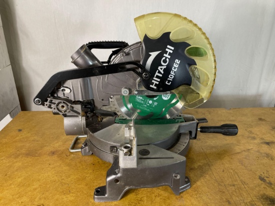 Hitachi C10FCE2 15-Amp 10-inch Single Bevel Compound Miter Saw